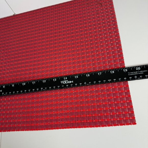 Vinyl Woven Placemats Set of 4 Red Indoor Outdoor Kitchen Pool Side Dining Table - Picture 6 of 7